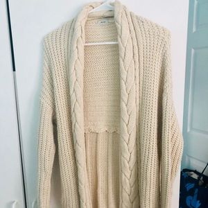 ⭐️So cozy! Urban outfitters kimchi blue sweater!⭐️